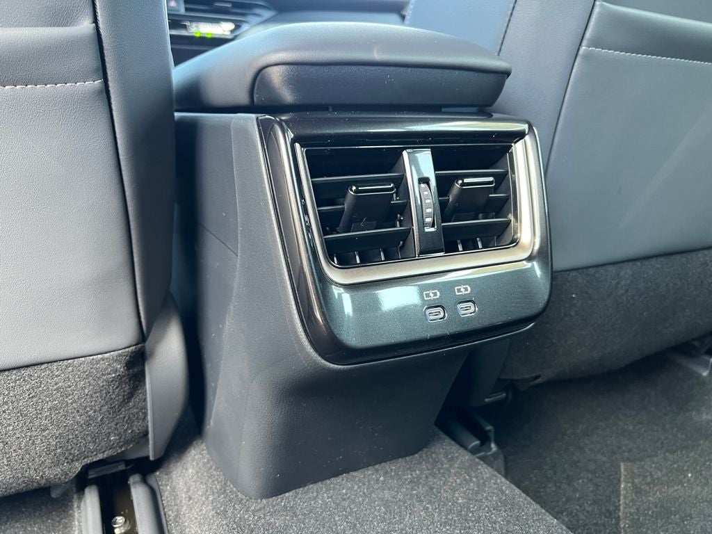 2026 Toyota Toyota Crown Signia XLE