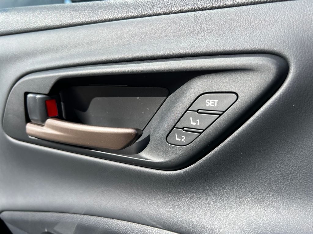 2026 Toyota Toyota Crown Signia XLE