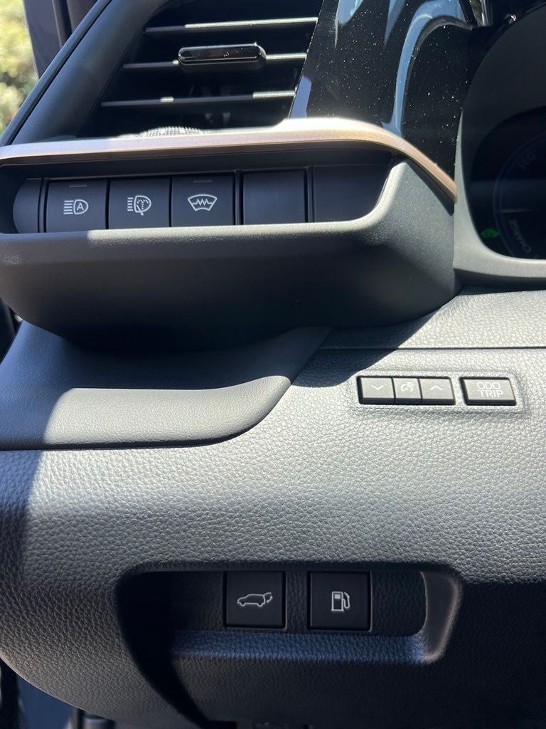2026 Toyota Toyota Crown Signia Limited