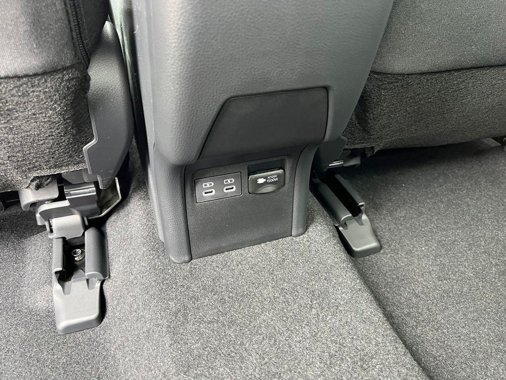 2027 Toyota Prius Plug-in Hybrid SE