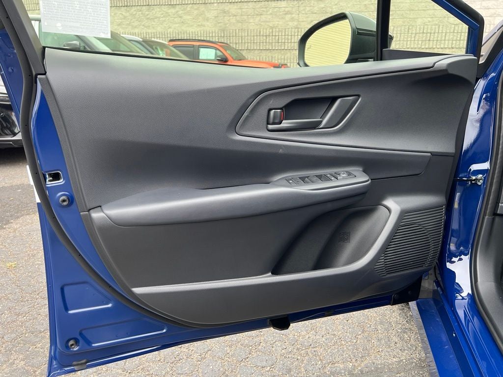 2027 Toyota Prius Plug-in Hybrid SE