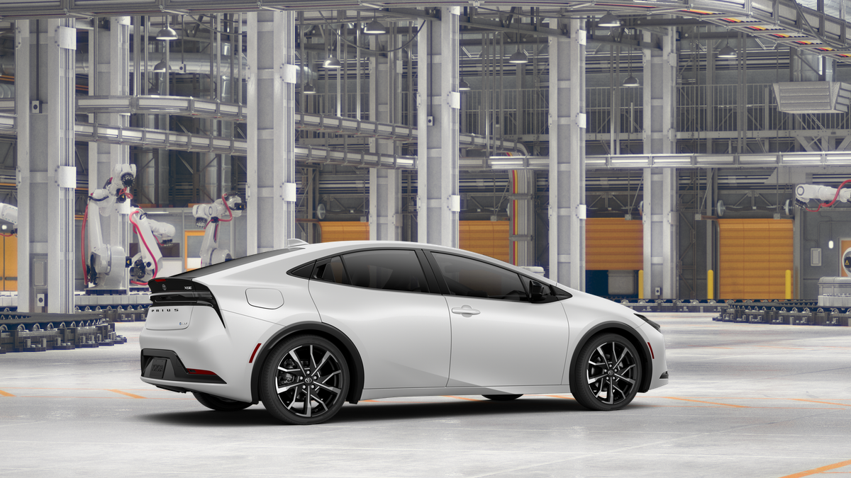2027 Toyota Prius Plug-in Hybrid XSE