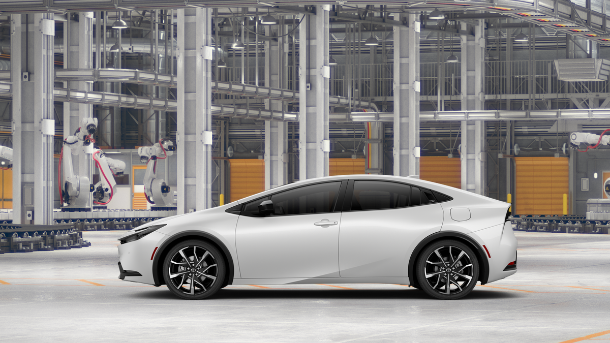 2027 Toyota Prius Plug-in Hybrid XSE