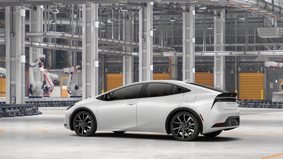 2027 Toyota Prius Plug-in Hybrid XSE
