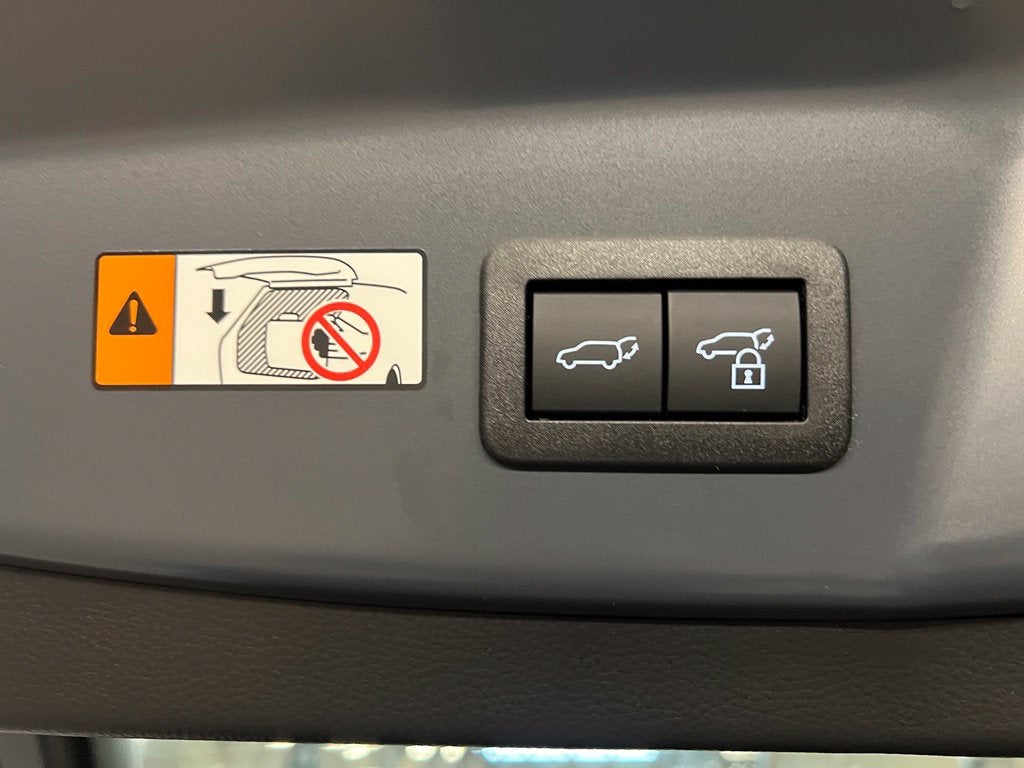 2027 Toyota Prius Plug-in Hybrid XSE Premium