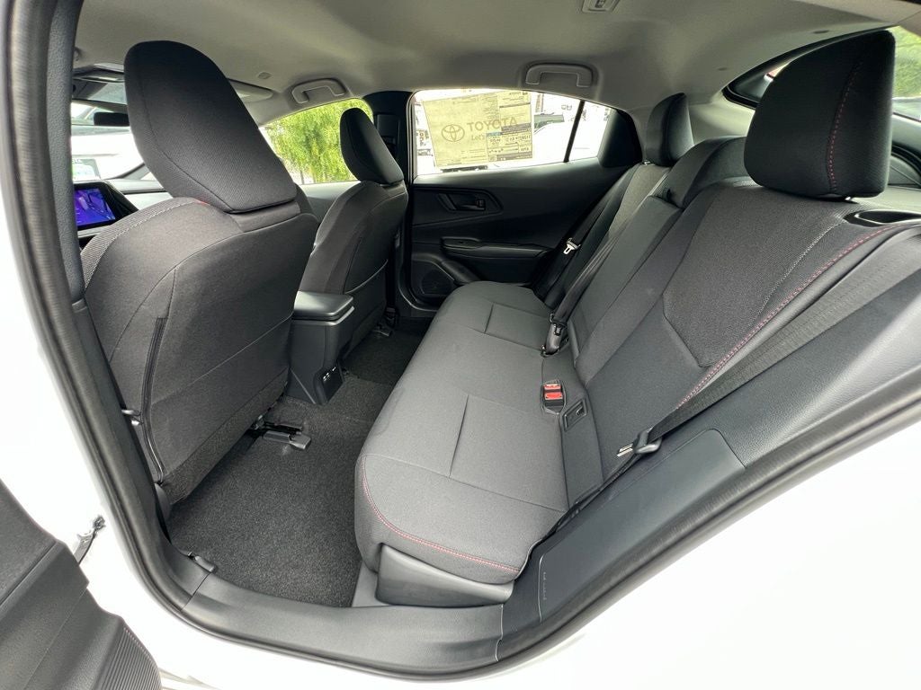 2027 Toyota Prius Plug-in Hybrid SE