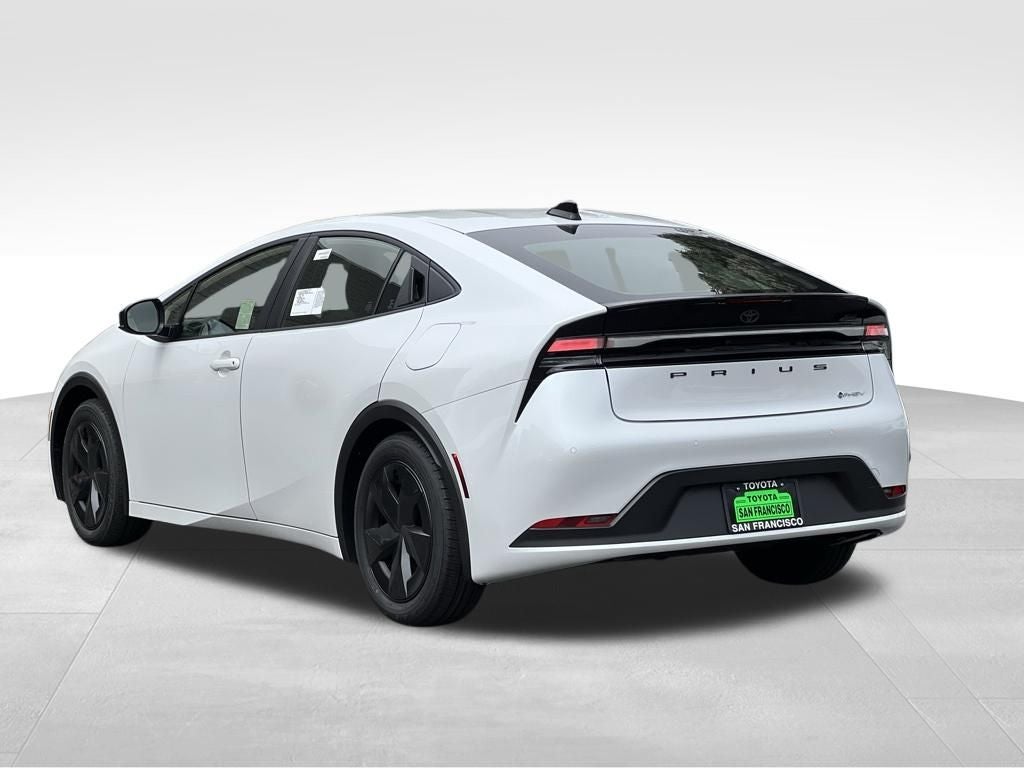 2027 Toyota Prius Plug-in Hybrid SE