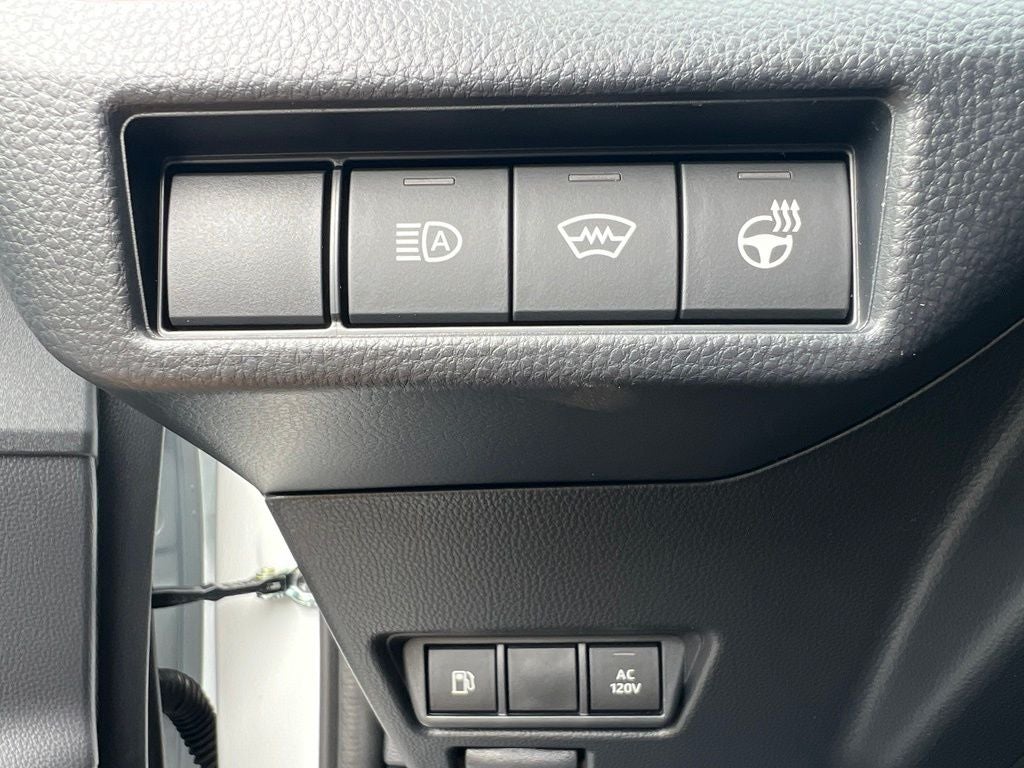 2027 Toyota Prius Plug-in Hybrid SE
