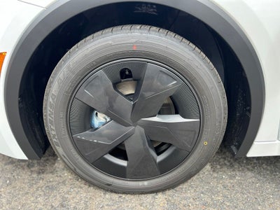 2027 Toyota Prius Plug-in Hybrid SE