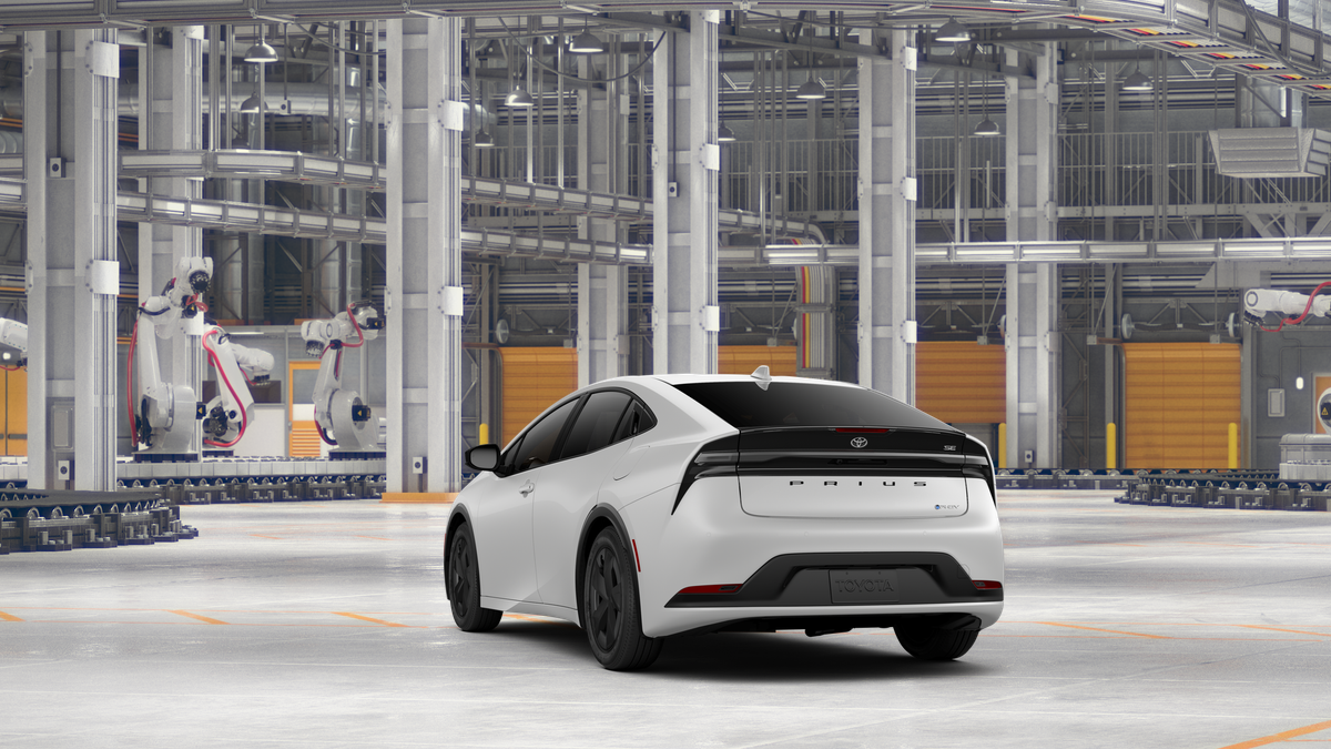 2027 Toyota Prius Plug-in Hybrid SE