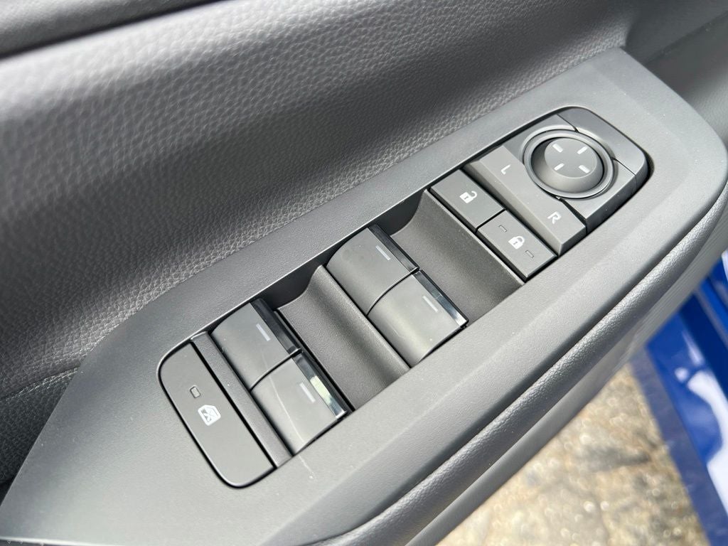 2027 Toyota Prius Plug-in Hybrid SE