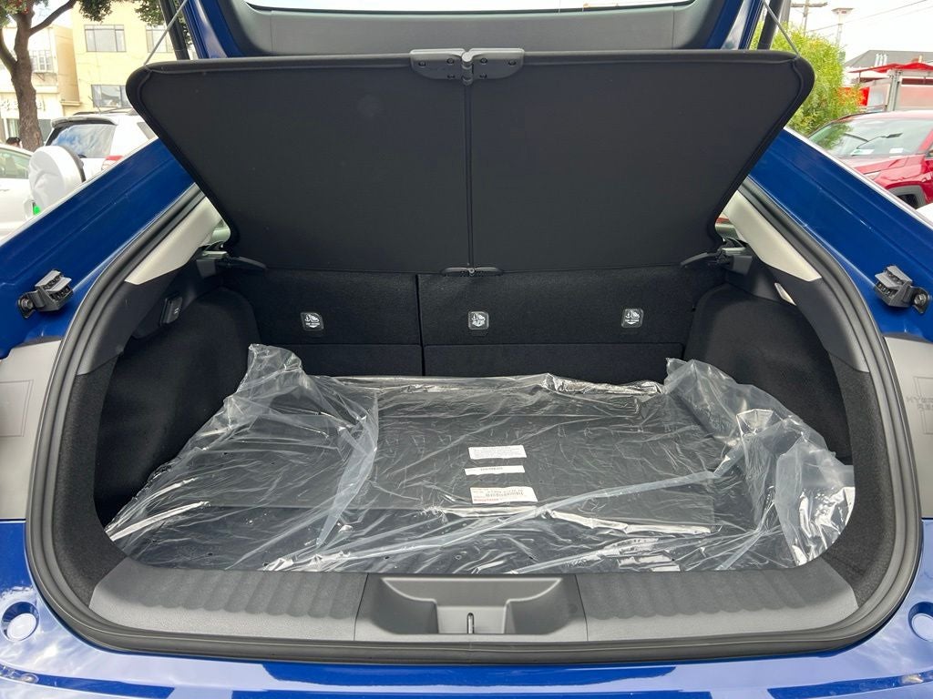 2027 Toyota Prius Plug-in Hybrid SE