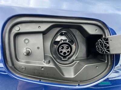 2027 Toyota Prius Plug-in Hybrid SE