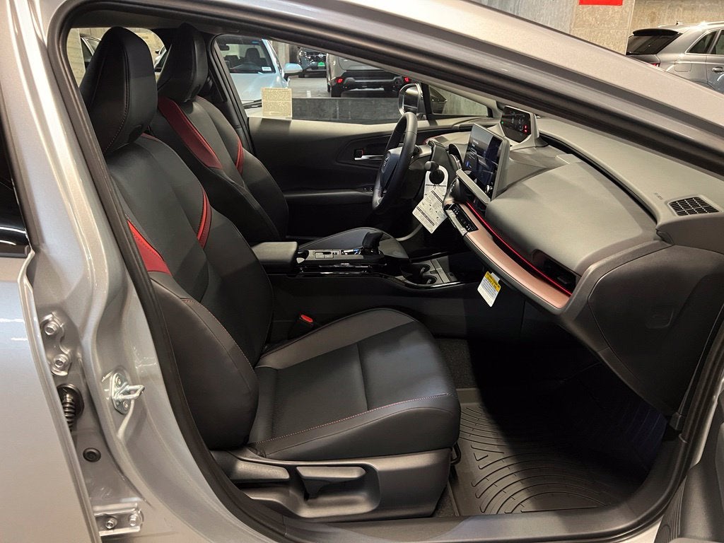 2027 Toyota Prius Plug-in Hybrid XSE Premium