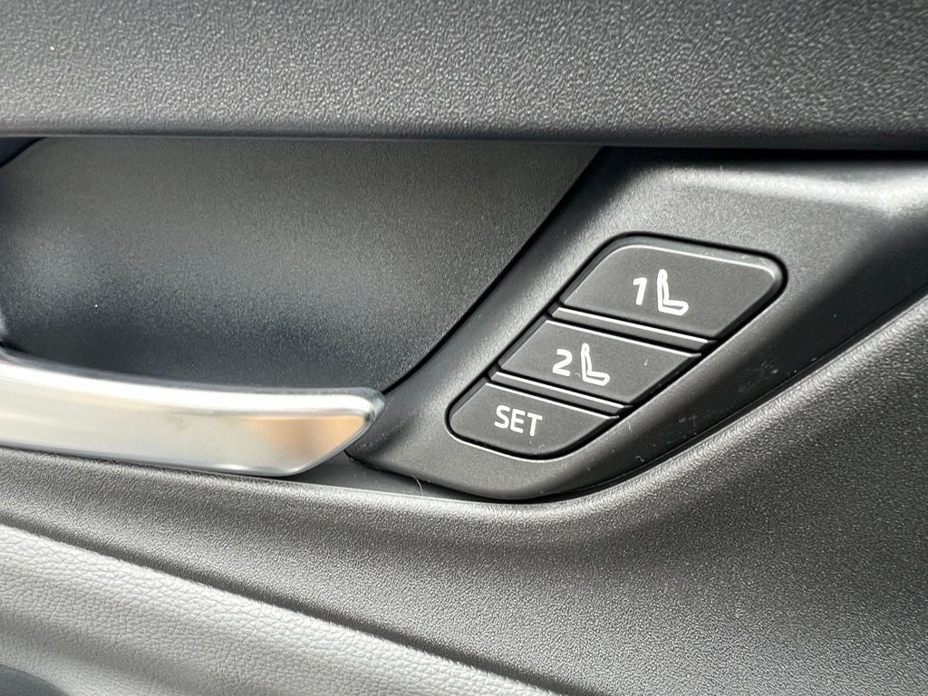 2027 Toyota Prius Limited AWD
