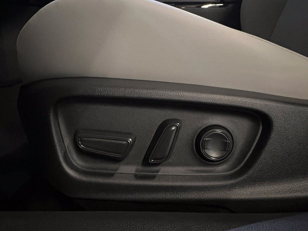2027 Toyota Prius Limited AWD