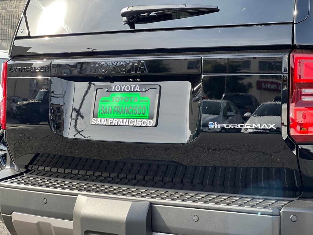 2026 Toyota Land Cruiser Base