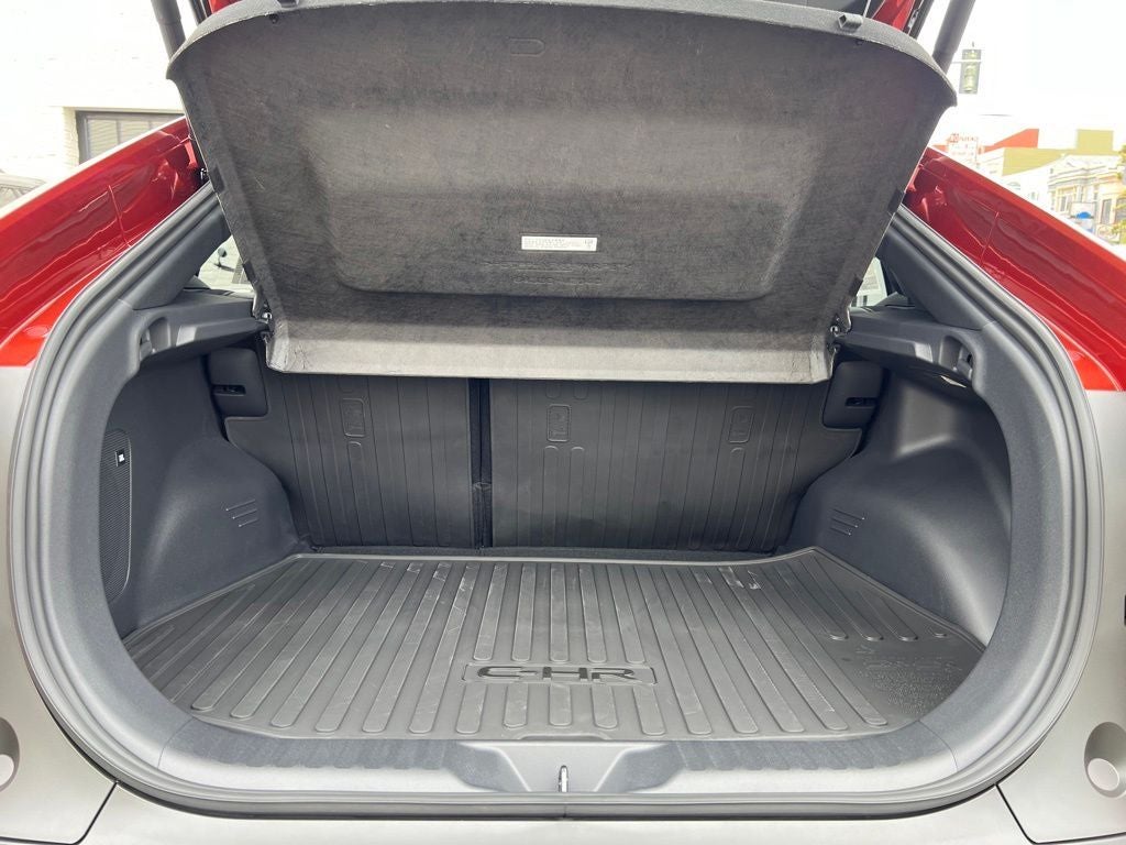 2026 Toyota C-HR XSE