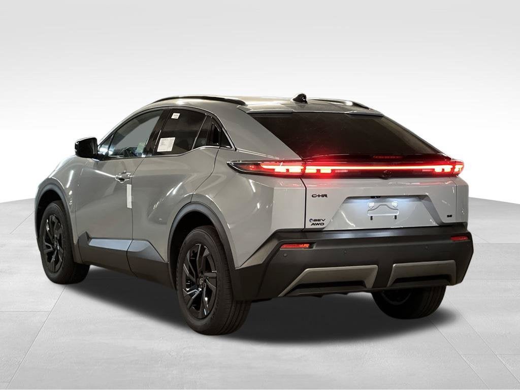 2027 Toyota C-HR SE
