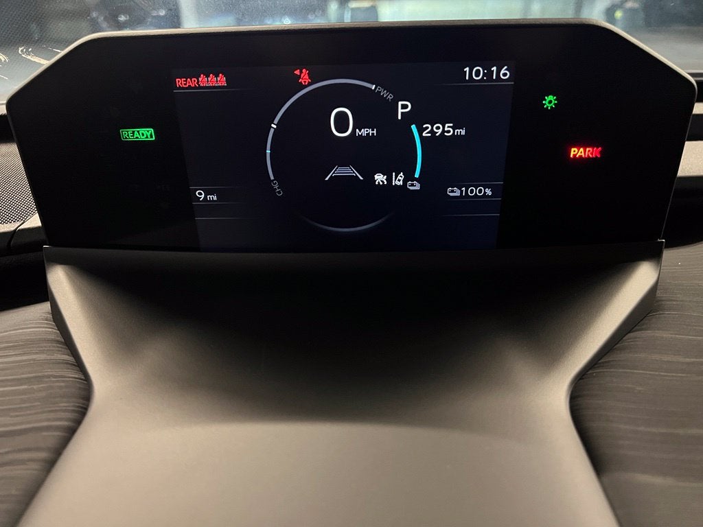 2027 Toyota C-HR SE