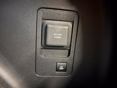 2027 Toyota C-HR SE