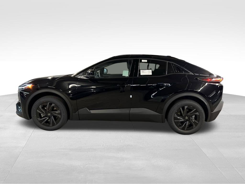 2027 Toyota C-HR SE
