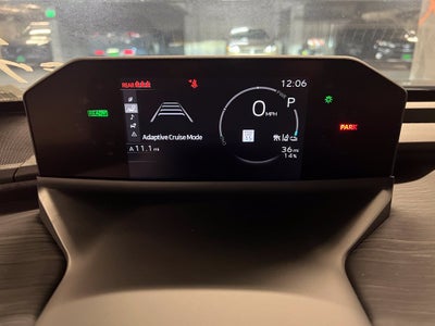 2027 Toyota C-HR SE