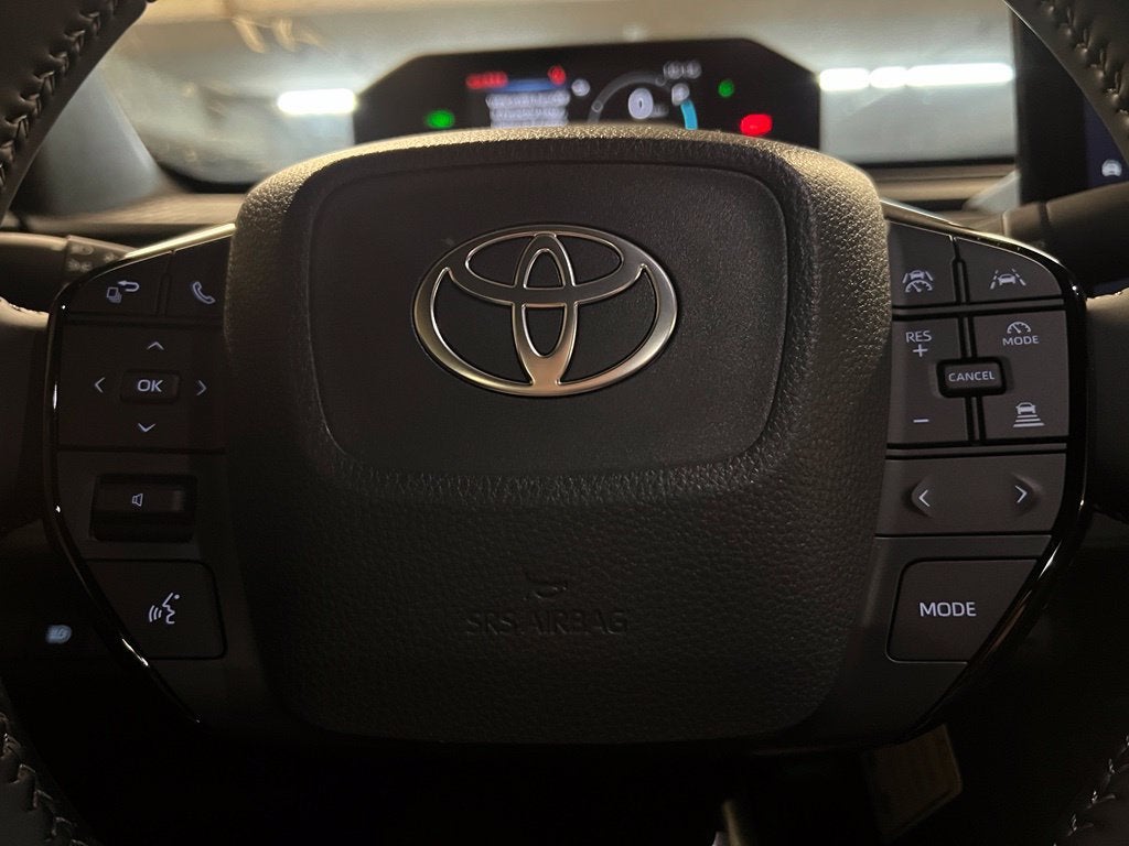 2027 Toyota C-HR SE