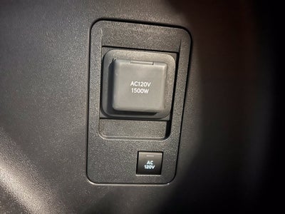 2027 Toyota C-HR SE