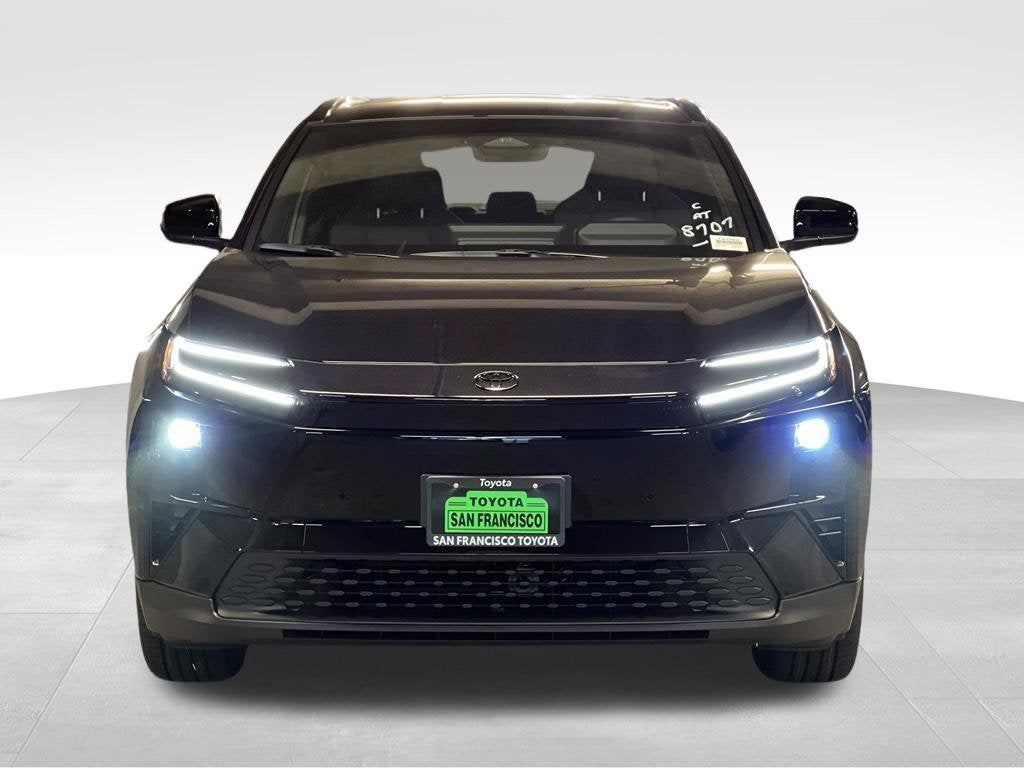 2027 Toyota C-HR SE