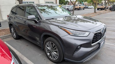 2021 Toyota Highlander Hybrid Platinum