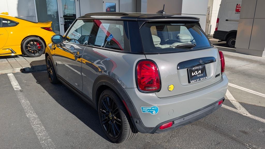 2022 MINI Cooper SE Electric Cooper SE