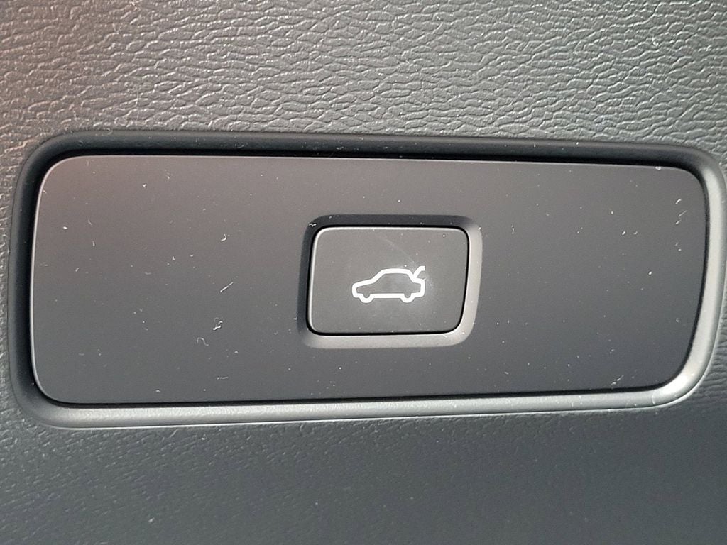2023 Volvo C40 Recharge Pure Electric Twin Plus